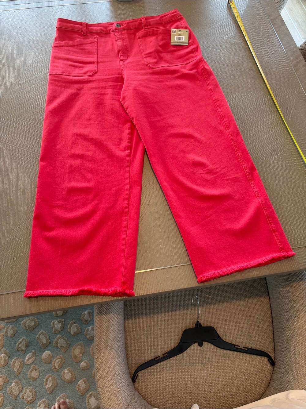 John Mark Bright Pink Cropped Wide-Leg Jeans